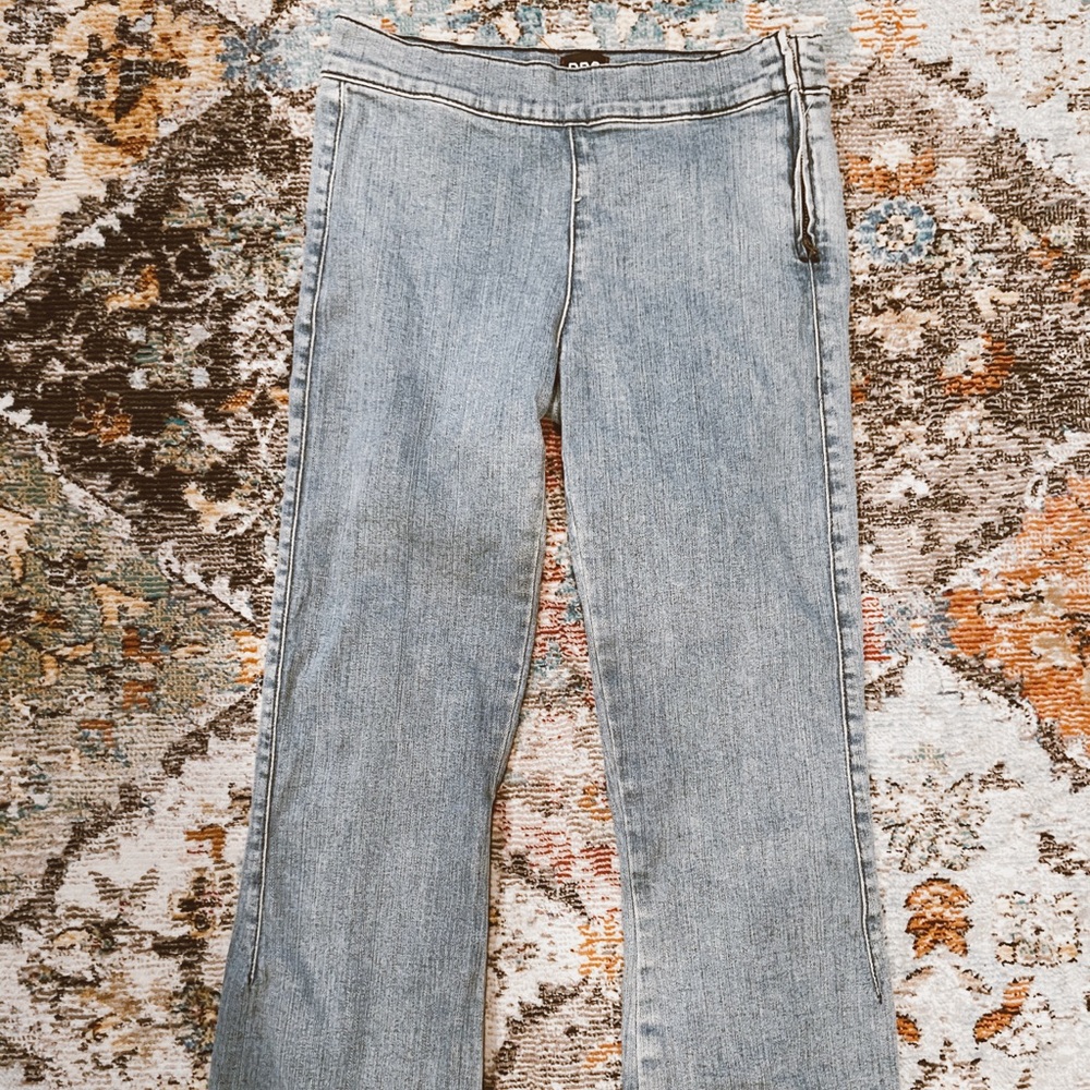 High Waisted Jeans - Picture 3 of 6